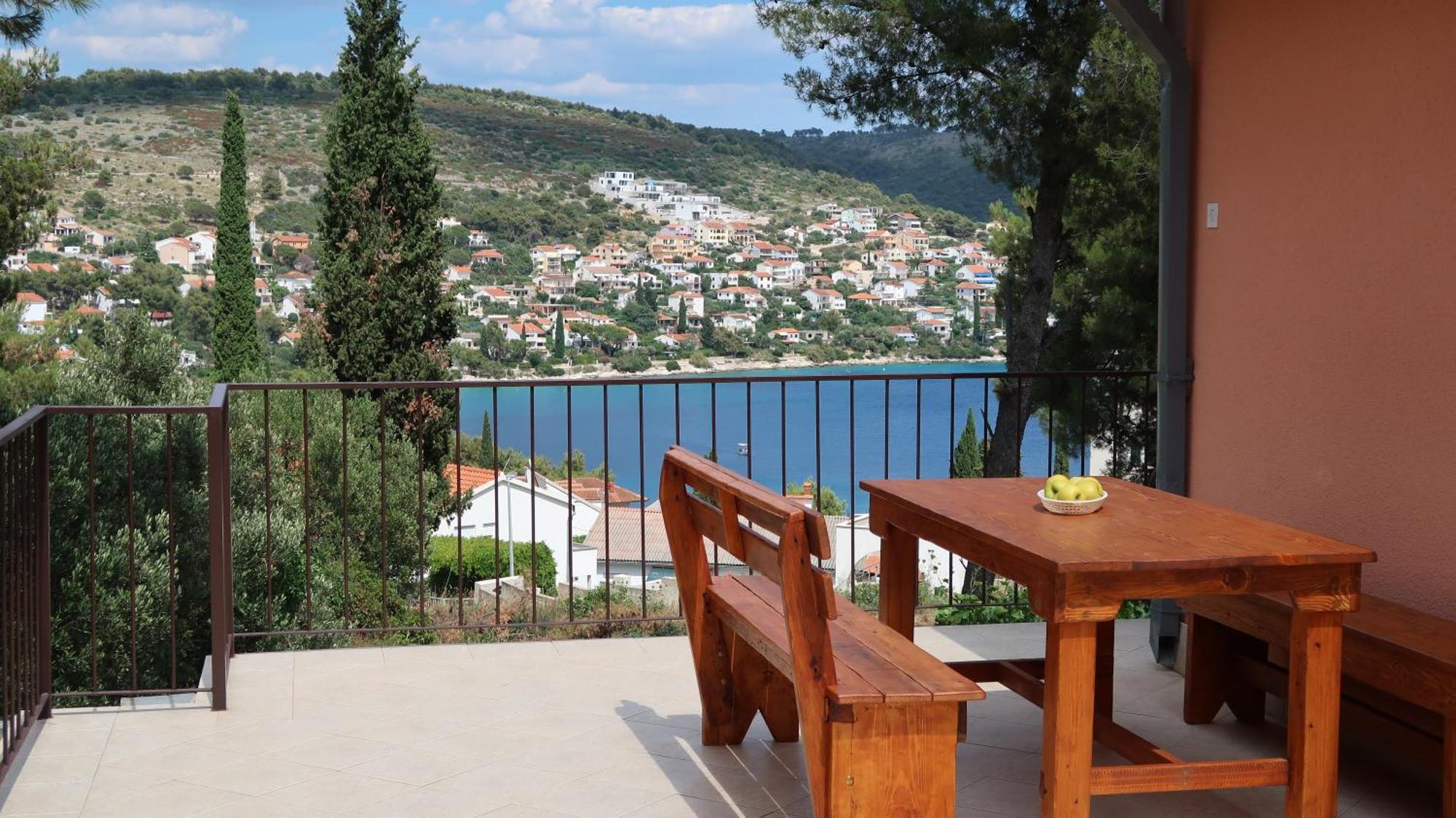Apartments Ivanka Trogir Exterior photo